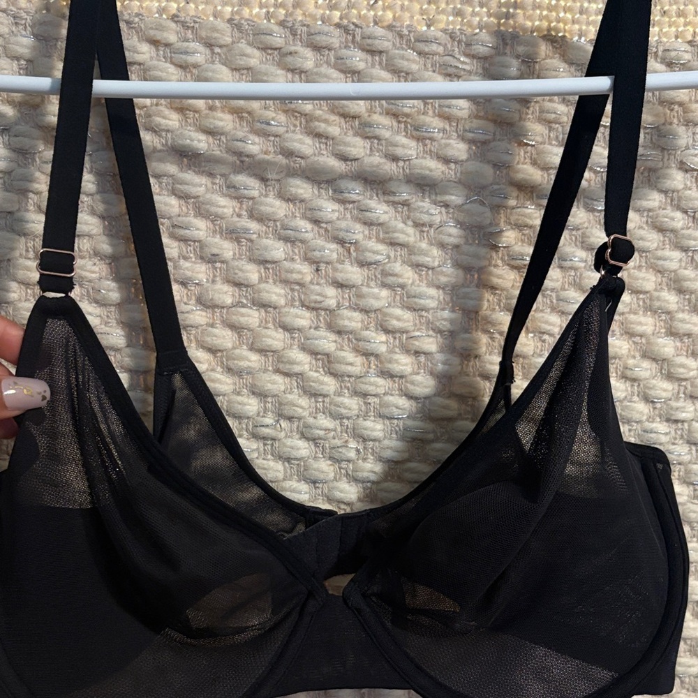 Chic Black Sheer Bra - Picture 4 of 12